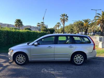 Volvo V50 1.6d Momentum Giallo usata Grottammare