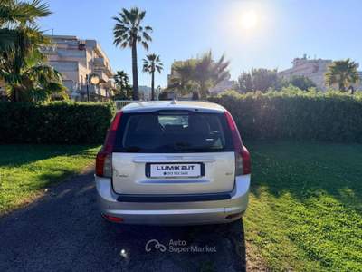 Volvo V50 1.6d Momentum Giallo usata Grottammare
