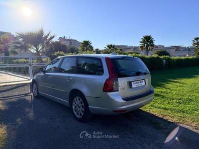 Volvo V50 1.6d Momentum Giallo usata Grottammare