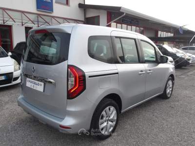 Renault Kangoo 1.3 TCe 102 CV Authentic FULL OPTIONAL AUTOVETTURA Argento usata Cavasso Nuovo