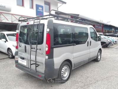 Renault Trafic 2.0dCi 115 9 POSTI - PASSO CORTO X COMMERCIANTI Argento usata Cavasso Nuovo