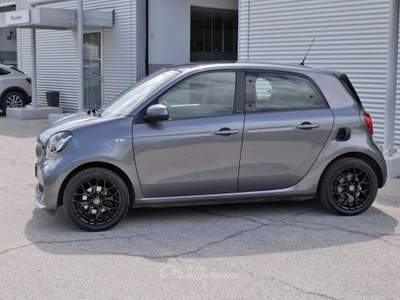 Smart ForFour 70 1.0 twinamic Passion Grigio usata Civita Castellana