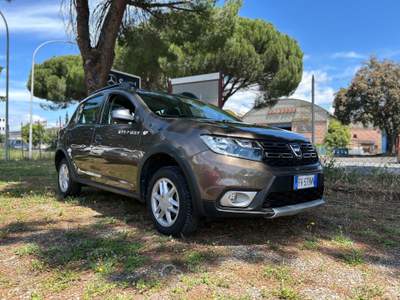 Dacia Sandero *NAVI*GPL DI FABBRICA*NEOPATENTATI* Bronzo usata Grosseto