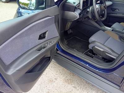 Renault 5 E-Tech Electric Unico proprietario Blu/Azzurro usata Arienzo
