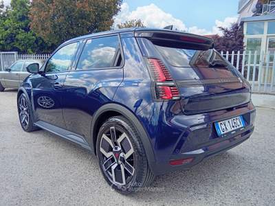 Renault 5 E-Tech Electric Unico proprietario Blu/Azzurro usata Arienzo