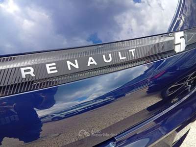 Renault 5 E-Tech Electric Unico proprietario Blu/Azzurro usata Arienzo