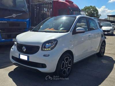 Smart ForFour 70 1.0 Passion Bianco usata Frattaminore
