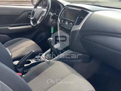 Mitsubishi L200 MITSUBISHI L200 2.3 D Double Cab 4x4 Super Select Intense Bianco usata Manerba del Garda
