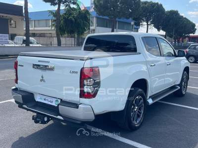 Mitsubishi L200 MITSUBISHI L200 2.3 D Double Cab 4x4 Super Select Intense Bianco usata Manerba del Garda