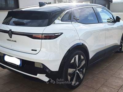 Renault Mégane RENAULT Mégane E-Tech Electric EV 60 220 CV Techno Bianco usata Alcamo