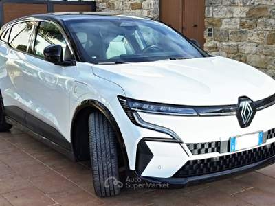 Renault Mégane RENAULT Mégane E-Tech Electric EV 60 220 CV Techno Bianco usata Alcamo