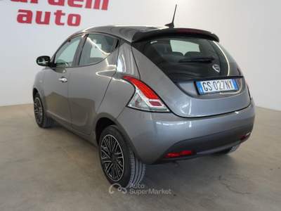Lancia Ypsilon 1.0 FireFly 5 porte S&S Hybrid Oro Grigio usata San Vito dei Normanni