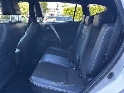 Toyota RAV4 2.5 Hybrid 2WD Lounge Bianco usata Foligno