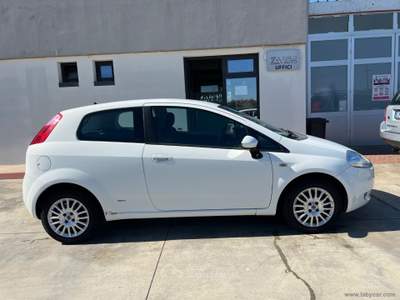 Fiat Grande Punto Grande Punto 1.2 3p. Dynamic Bianco usata Mesagne