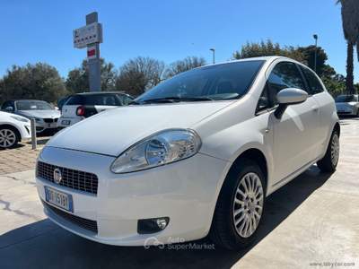 Fiat Grande Punto Grande Punto 1.2 3p. Dynamic Bianco usata Mesagne