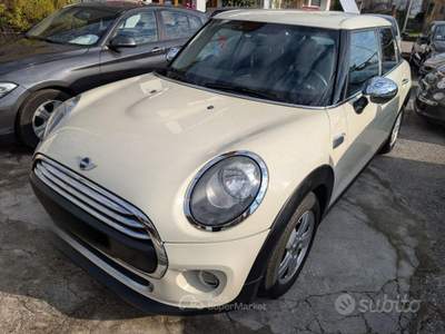 MINI Clubman One 1.5 One D Boost 5 porte Euro 6b NEOP usata Thiene