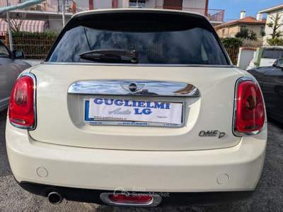 MINI Clubman One 1.5 One D Boost 5 porte Euro 6b NEOP usata Thiene