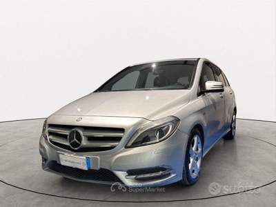 Mercedes-Benz Classe B B 180 CDI BlueEFFICIENCY Executive usata Arzano