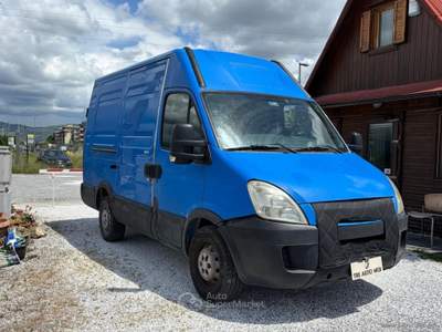 Iveco Daily Daily 35S12V 2.3 Hpi PC-TM Furgone L Blu/Azzurro usata Prato