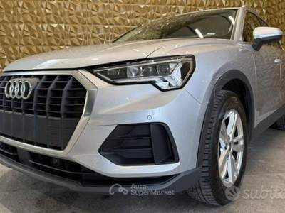 Audi Q3 S tronic Business Advanced usata San Zeno Naviglio