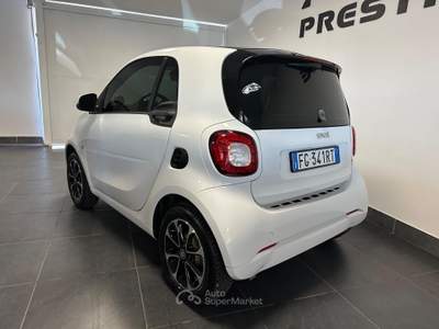 Smart ForTwo 1.0 PASSION 71CV AUTOMATICA TOTAL WHI usata Anzio