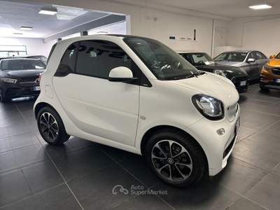 Smart ForTwo 1.0 PASSION 71CV AUTOMATICA TOTAL WHI usata Anzio
