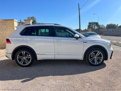 Volkswagen Tiguan Tiguan 2.0 TDI DSG 4MOTION Sport BMT R-LINE Bianco usata Grottaglie