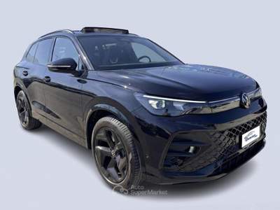 Volkswagen Tiguan  2.0 tdi R-Line 150cv dsg Nero usata Sant'Anastasia