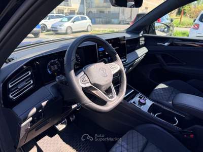 Volkswagen Tiguan  2.0 tdi R-Line 150cv dsg Nero usata Sant'Anastasia