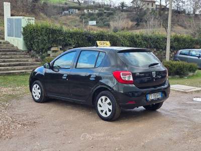 Dacia Sandero 1.2 16V GPL 75CV Lauréate usata Pesaro
