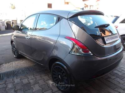 Lancia Ypsilon hybrid Silver s&s 70cv usata Ribera