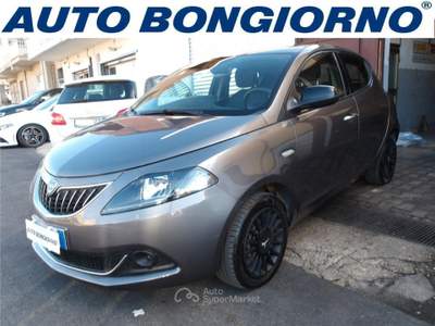 Lancia Ypsilon hybrid Silver s&s 70cv usata Ribera