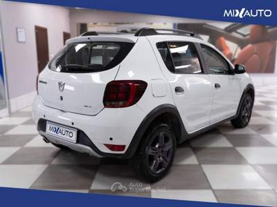 Dacia Sandero Stepway 1.5 DCI S&amp;S 90CV Bianco usata Latina