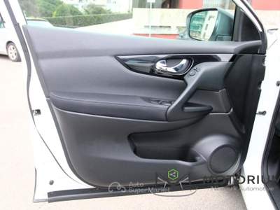 Nissan Qashqai 1.6 dci Tekna 2wd 130cv Bianco usata Oristano