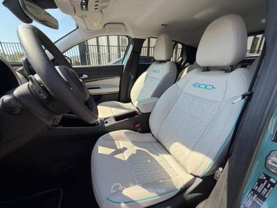 Fiat 600 PROMO 1.2 hybrid La Prima 110cv auto Blu/Azzurro usata Borgo San Lorenzo
