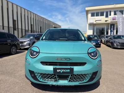 Fiat 600 PROMO 1.2 hybrid La Prima 110cv auto Blu/Azzurro usata Borgo San Lorenzo