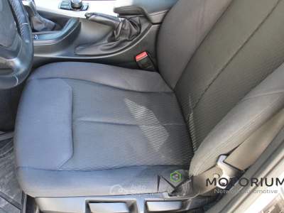 BMW Serie 3 325tds d Touring Business GANCIO TRAINO Bianco usata Capannori