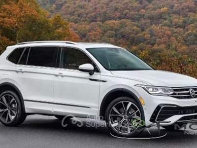Volkswagen Tiguan 2.0 TDI 150 CV SCR DSG R-Line Bianco usata Capannori