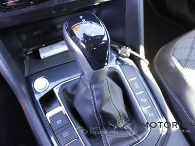 Volkswagen Tiguan 2.0 TDI 150 CV SCR DSG R-Line Bianco usata Capannori