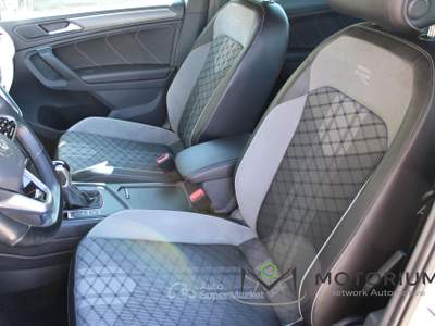 Volkswagen Tiguan 2.0 TDI 150 CV SCR DSG R-Line Bianco usata Capannori