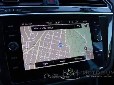 Volkswagen Tiguan 2.0 TDI 150 CV SCR DSG R-Line Bianco usata Capannori