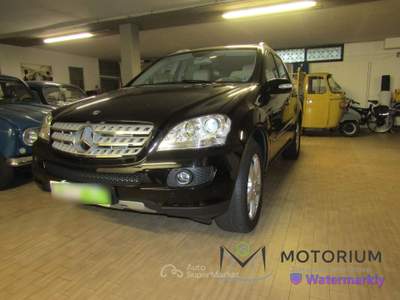 Mercedes-Benz Classe G CDI 3.0 sport 224cv 4matic G-tronic FARI LED Nero usata Capannori