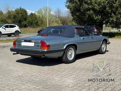 Jaguar XJ 5.3 275 cv  Eleganza iconica, fascino senza tempo Blu/Azzurro usata Capannori