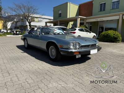 Jaguar XJ 5.3 275 cv  Eleganza iconica, fascino senza tempo Blu/Azzurro usata Capannori