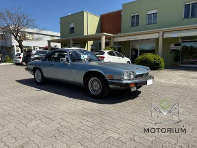 Jaguar XJ 5.3 275 cv  Eleganza iconica, fascino senza tempo Blu/Azzurro usata Capannori