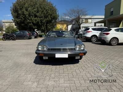 Jaguar XJ 5.3 275 cv  Eleganza iconica, fascino senza tempo Blu/Azzurro usata Capannori