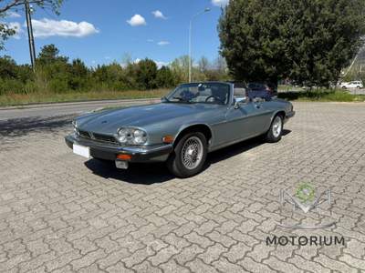 Jaguar XJ 5.3 275 cv  Eleganza iconica, fascino senza tempo Blu/Azzurro usata Capannori