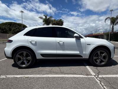 Porsche Macan 2.0 265cv pdk Bianco usata Fiumicino