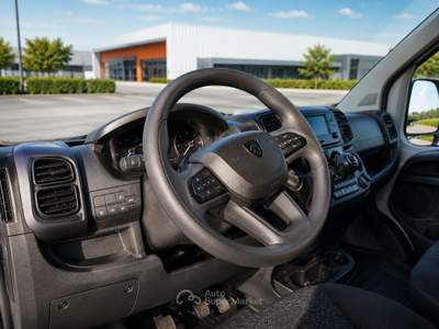 Peugeot Boxer 35 L3H3 2.2 diesel 140cv S&amp;S Bianco usata Verona