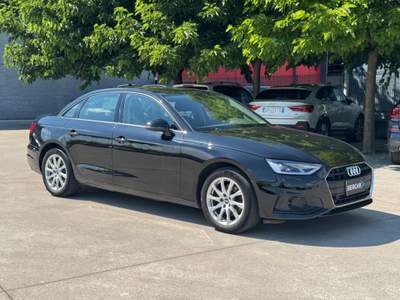 Audi A4 A4 30 2.0 tdi mhev Business 136cv s-tronic Nero usata Verona